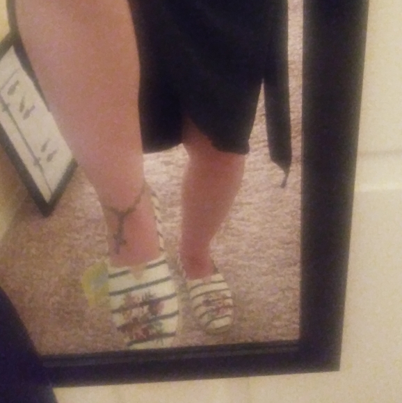 Toms design shoes - Picture 4 of 5